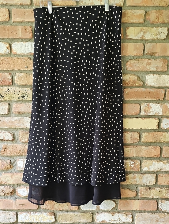 LOFT Dresses & Skirts - LOFT Dotted Layered Pull On Midi Skirt